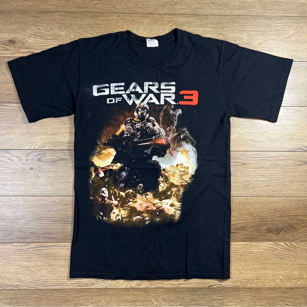 Gears Of War 3 Shirt Retro Rare Large Graphic Size Small Black Short Sleeve